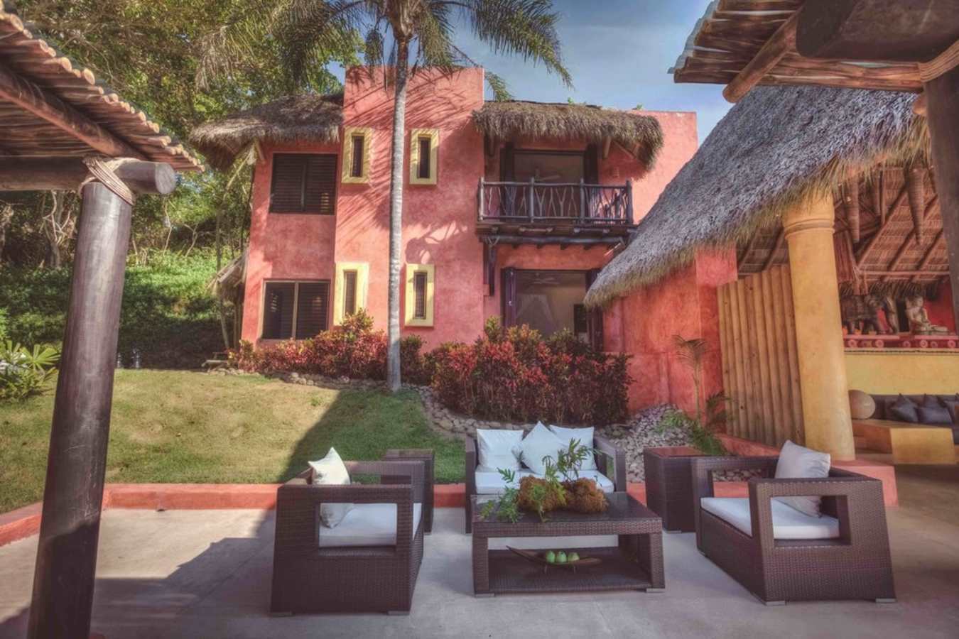 Outdoor Lounge