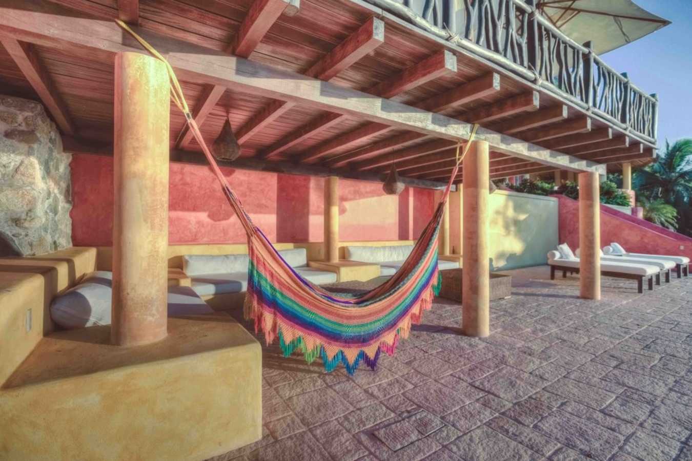 Outdoor Lounge