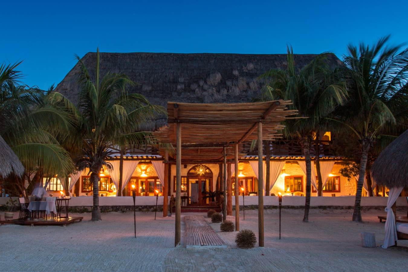 Walkway from the Beach - Casa Sandra