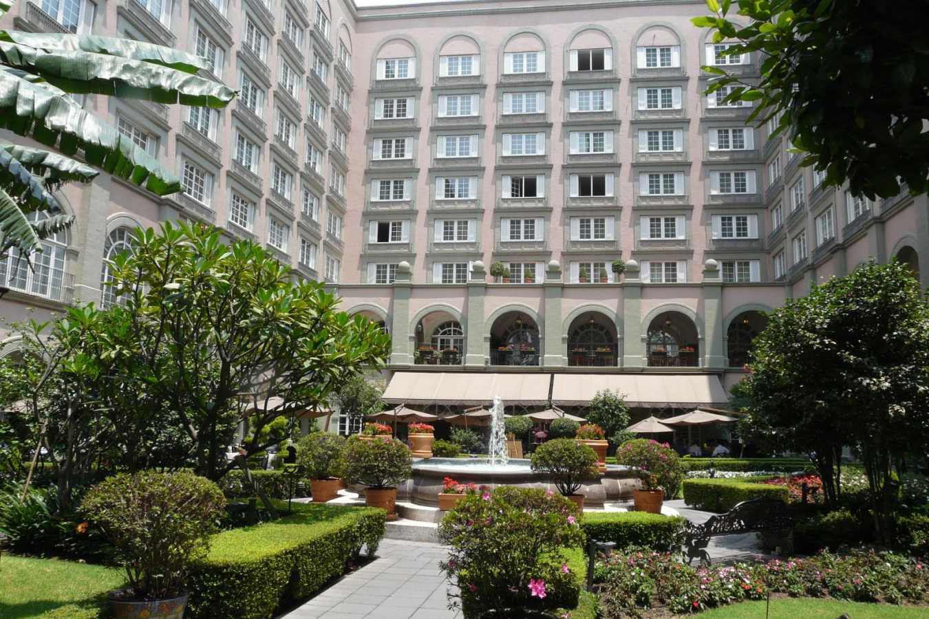 Courtyard  - Four Seasons Mexico