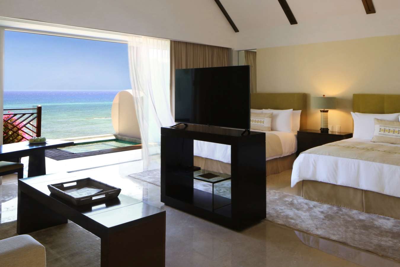 Grand Class Suites