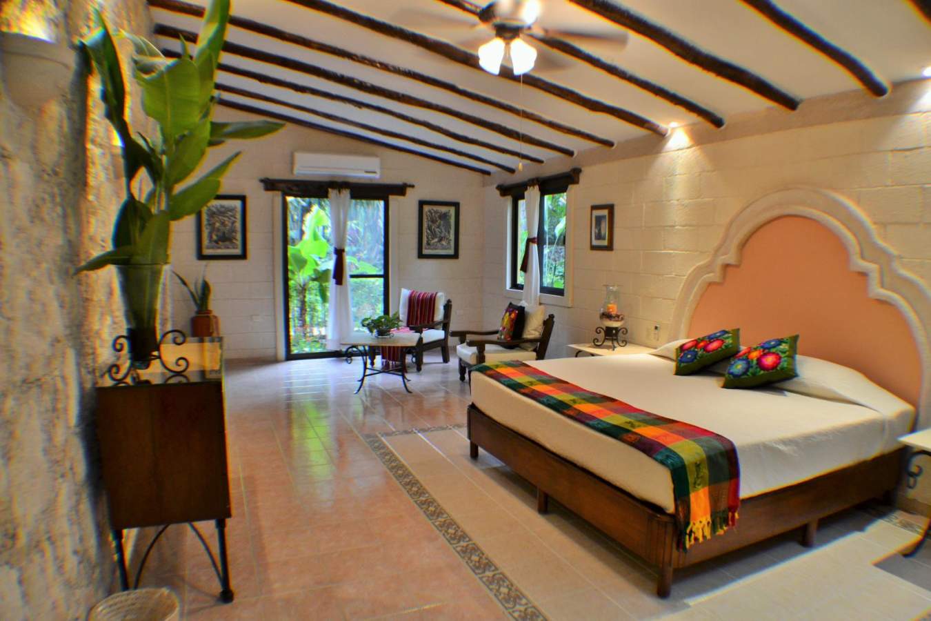 Merle Greene M. guestroom - Hacienda Chichen