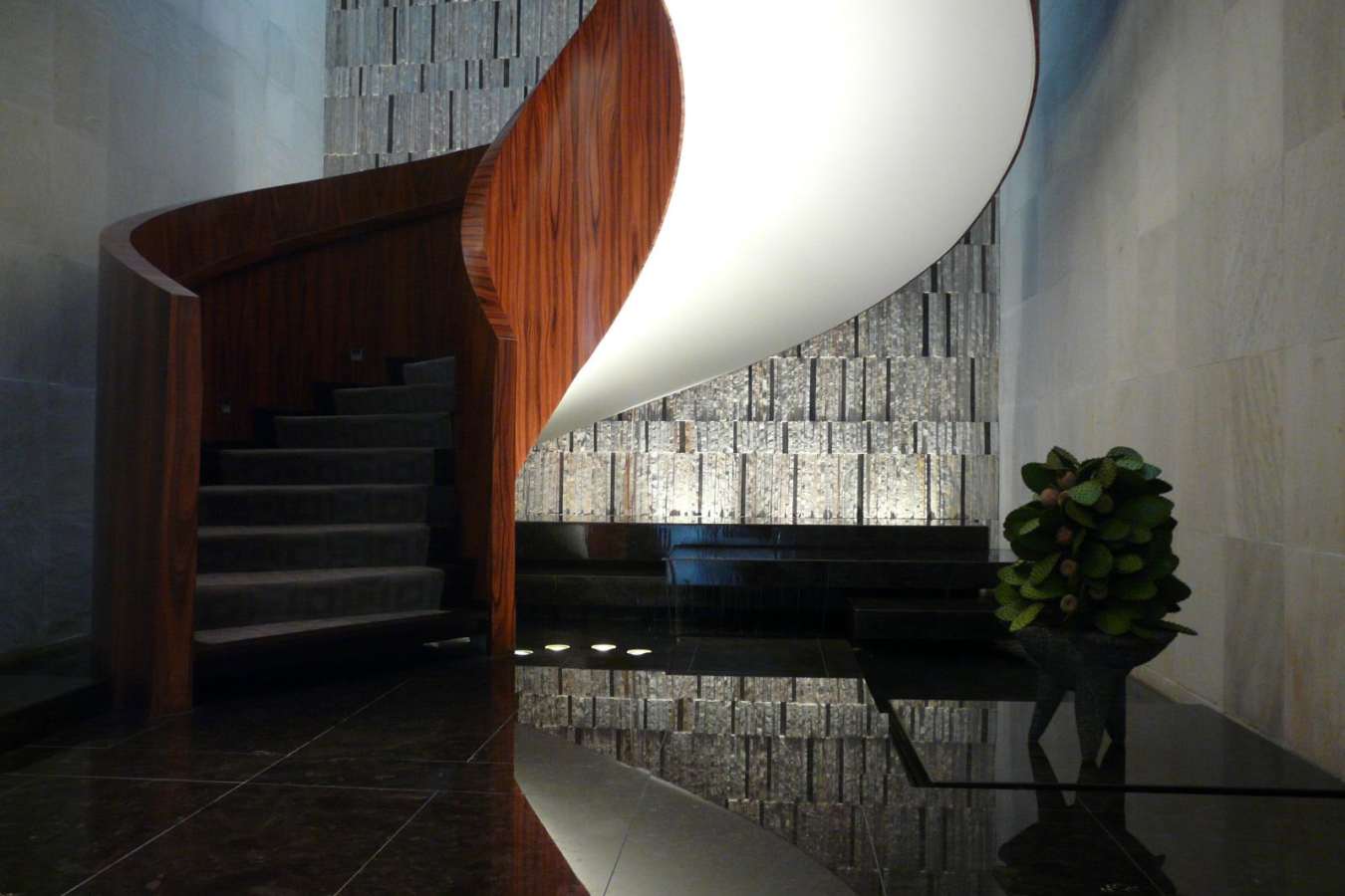 The spiral staircase - Las Alcobas