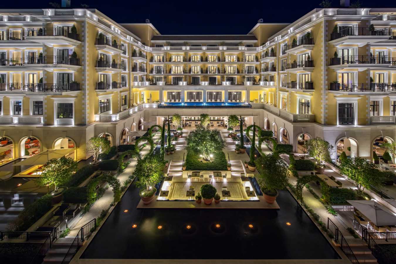 Exterior at night - Regent Porto Montenegro