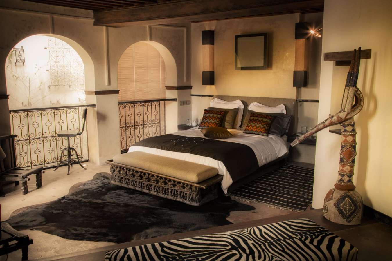 Demani Suite Bed - Karawan Riad