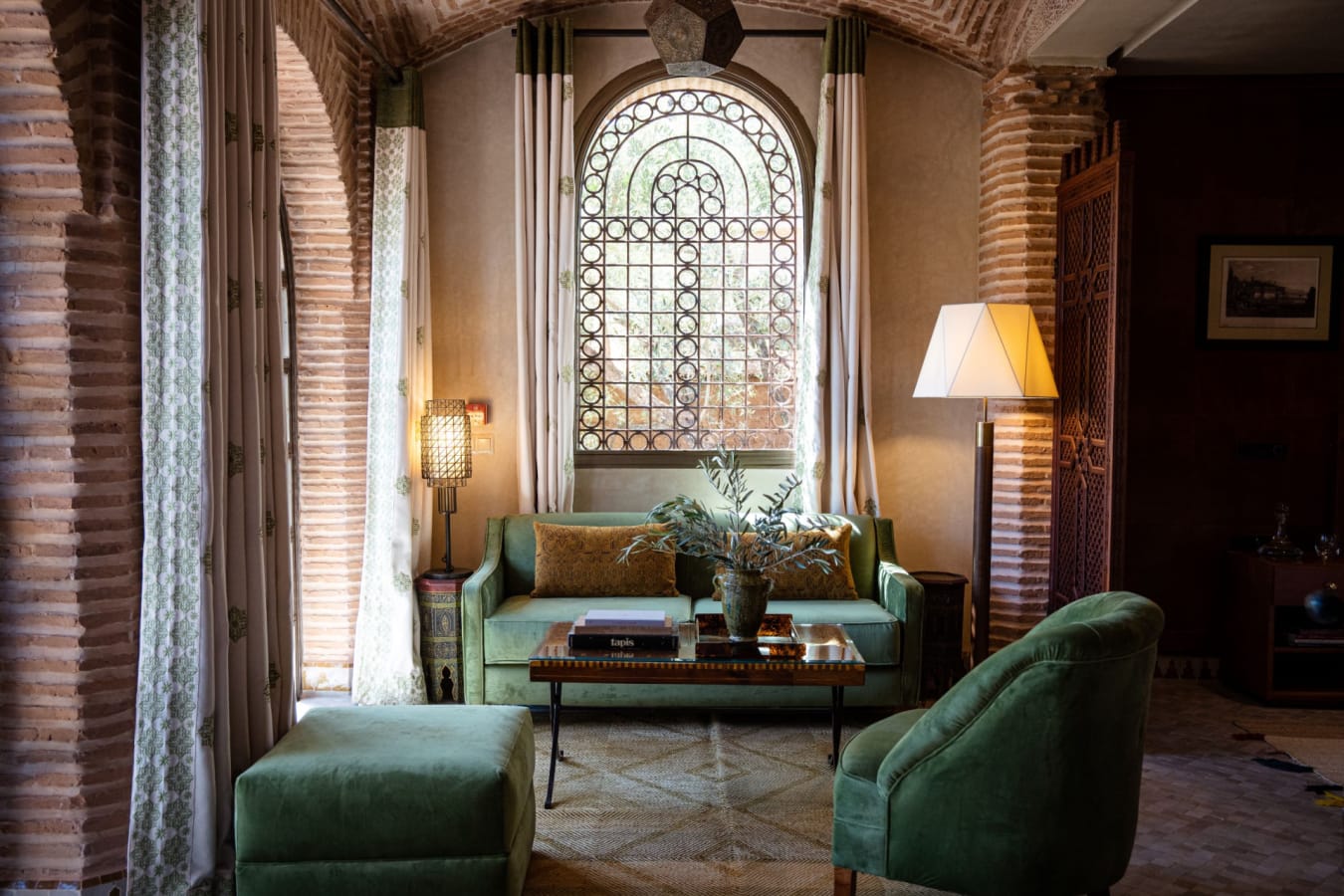 Seating Area - Olinto