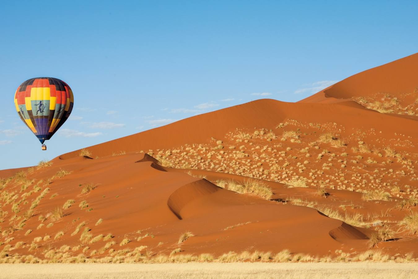 A balloon over the dunes - Desert Homestead Outpost