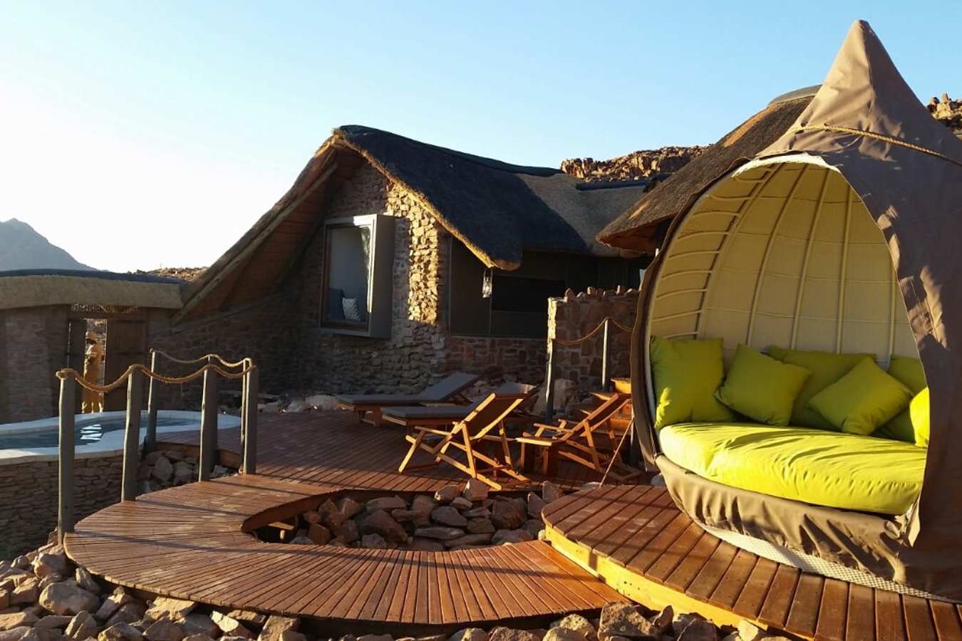 Superior Villa - Desert Homestead Outpost