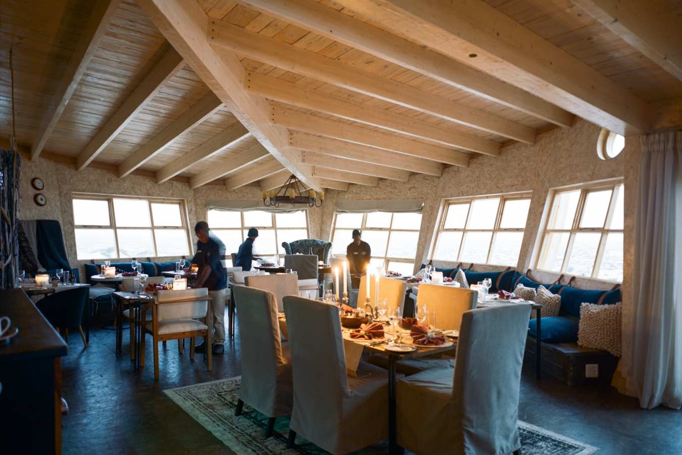 Dining Area - Shipwreck Lodge
