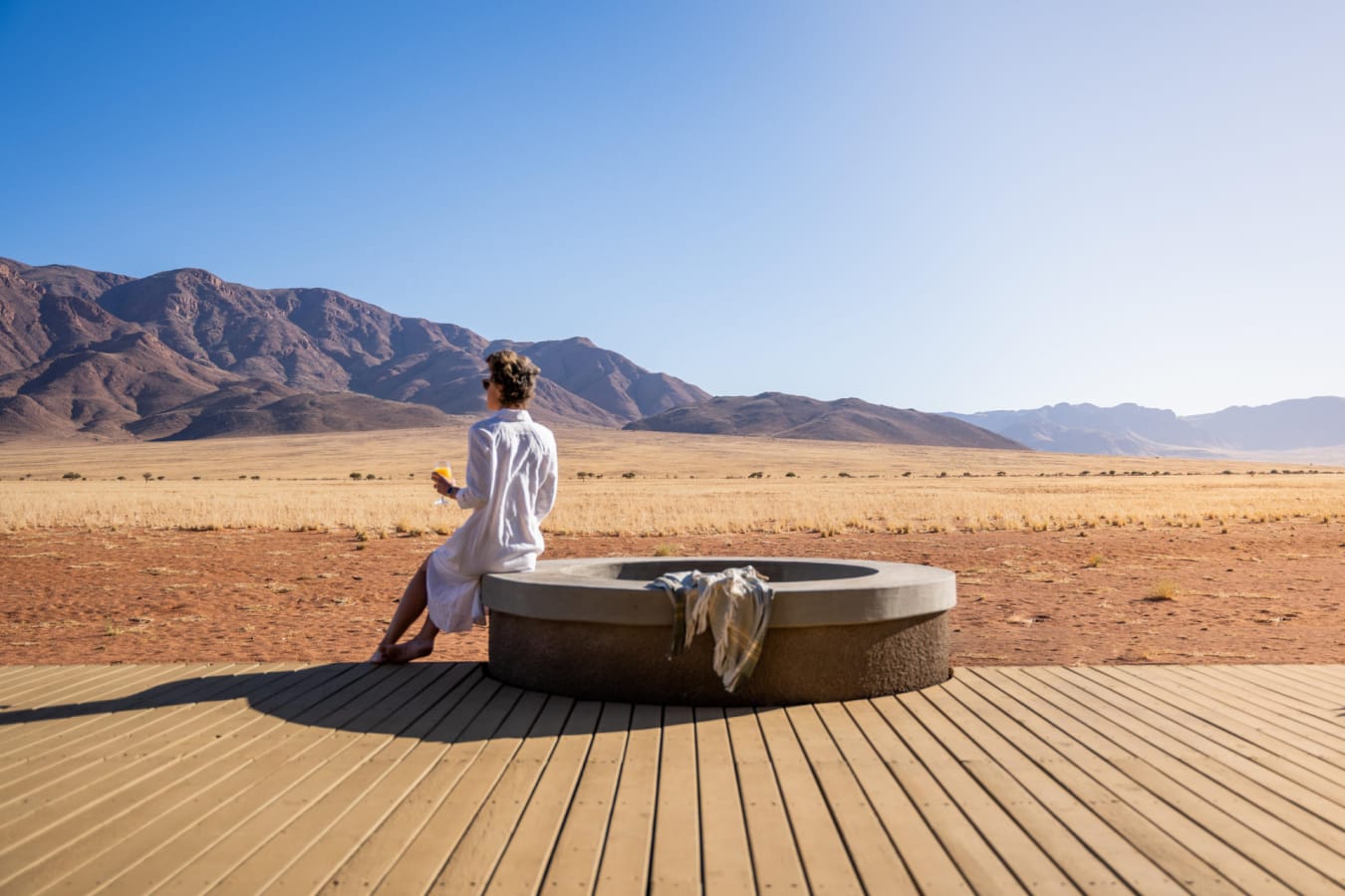 Plunge pool and endless views 