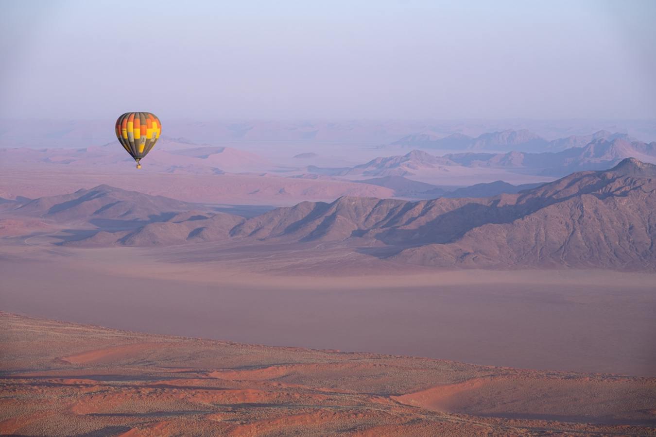 Hot air ballon in Sossusvlei