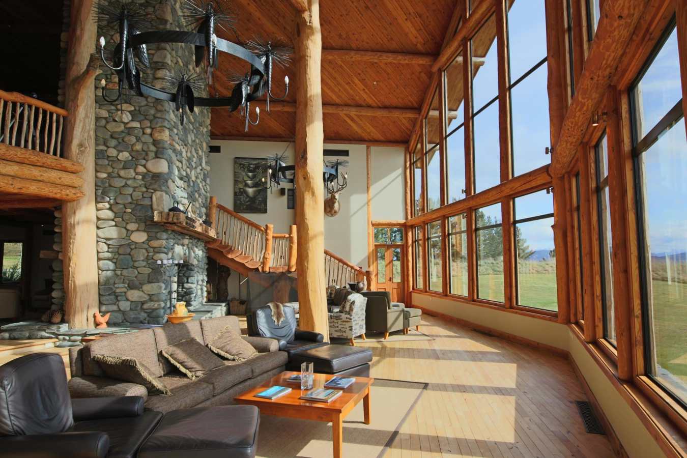 Lounge   - Fiordland Lodge