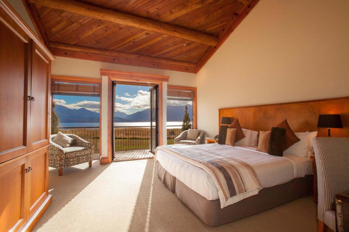 Bedroom   - Fiordland Lodge