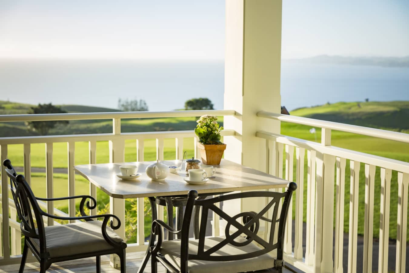 Balcony Dining - Kauri Cliffs