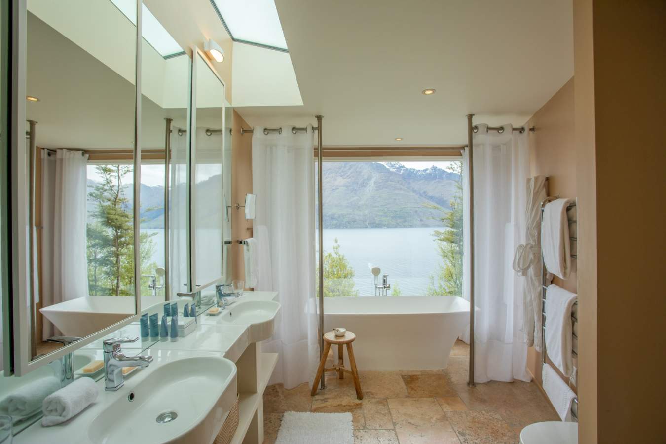 Deluxe Suite - Matakauri Lodge