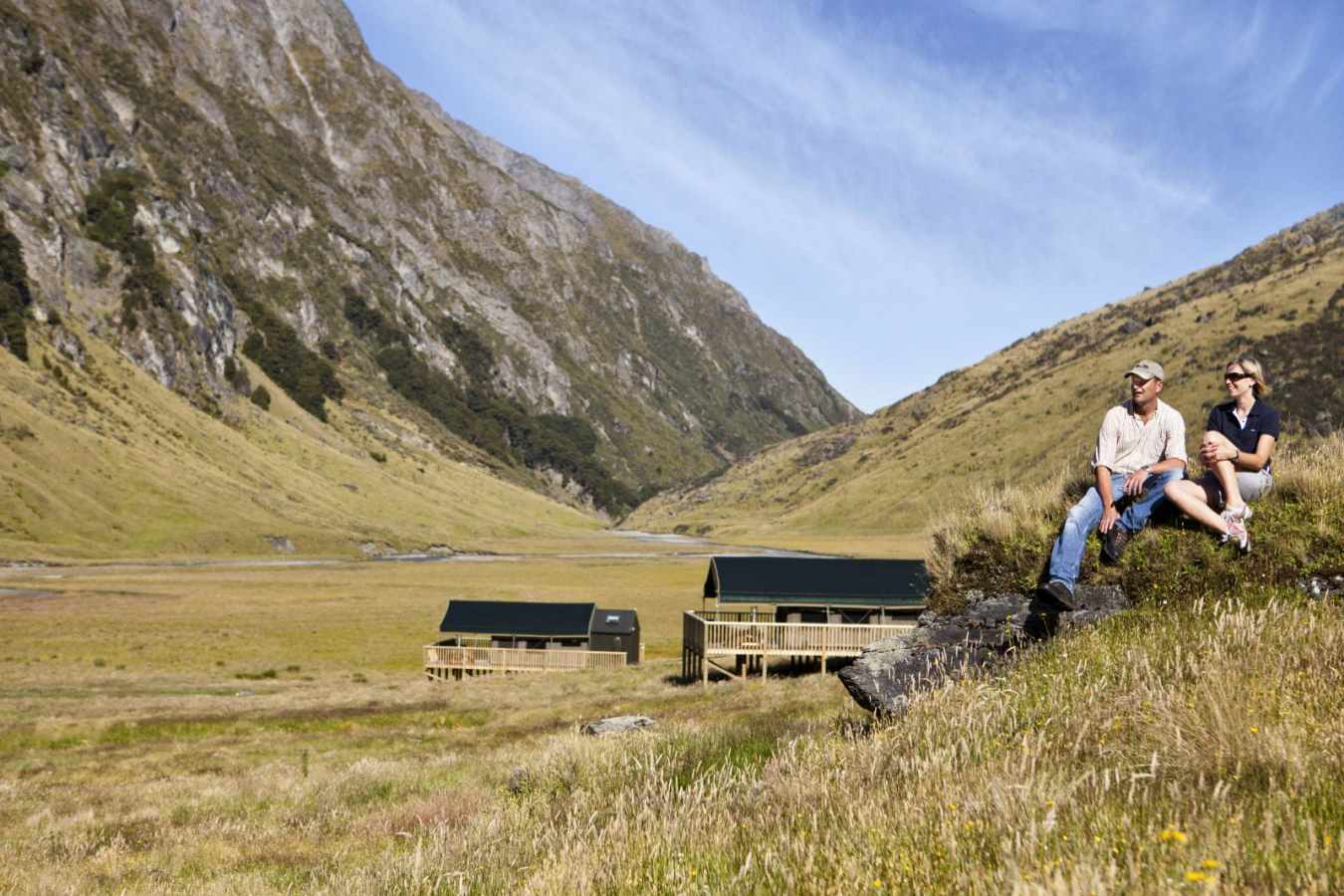 Views - Minaret Station
