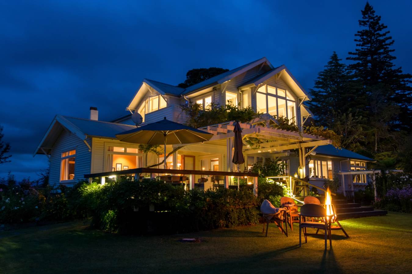 Lodge at Night - Te Koi the Lodge at Bronte