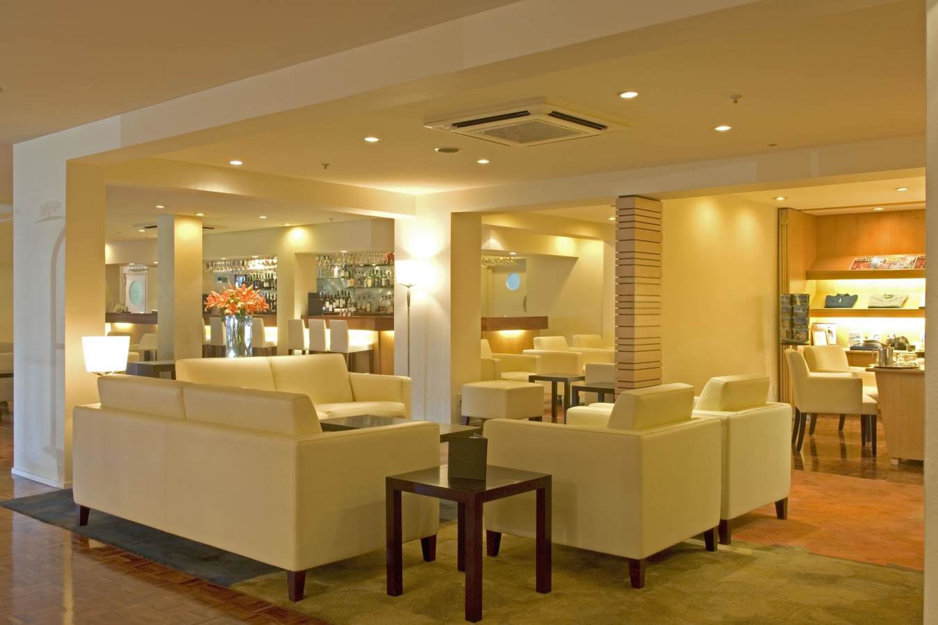 Guest Lobby - The George
