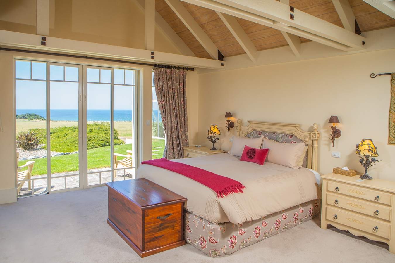 Owners Cottage Bedroom - Wharekauhau