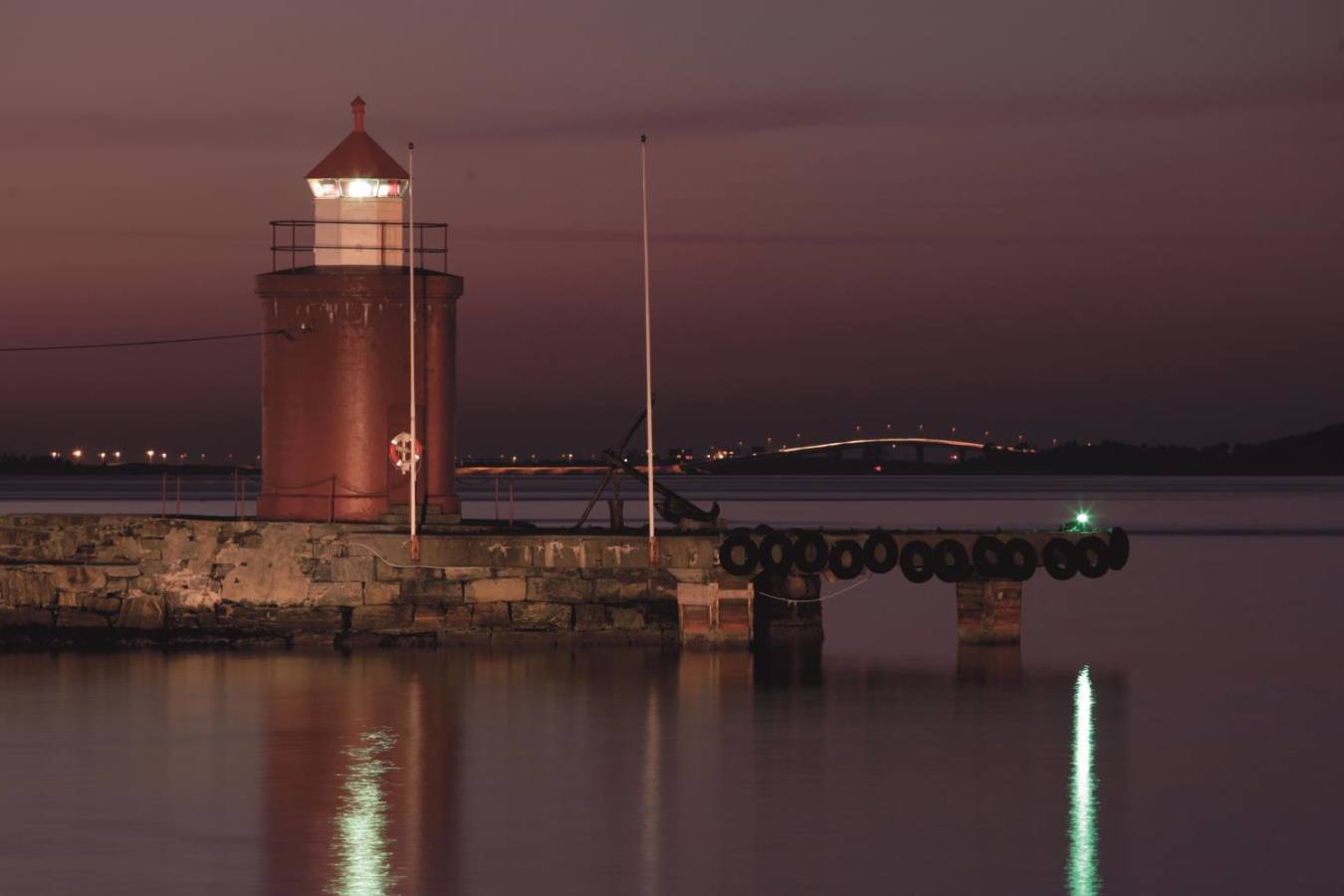 Molja Lighthouse - Hotel Brosundet