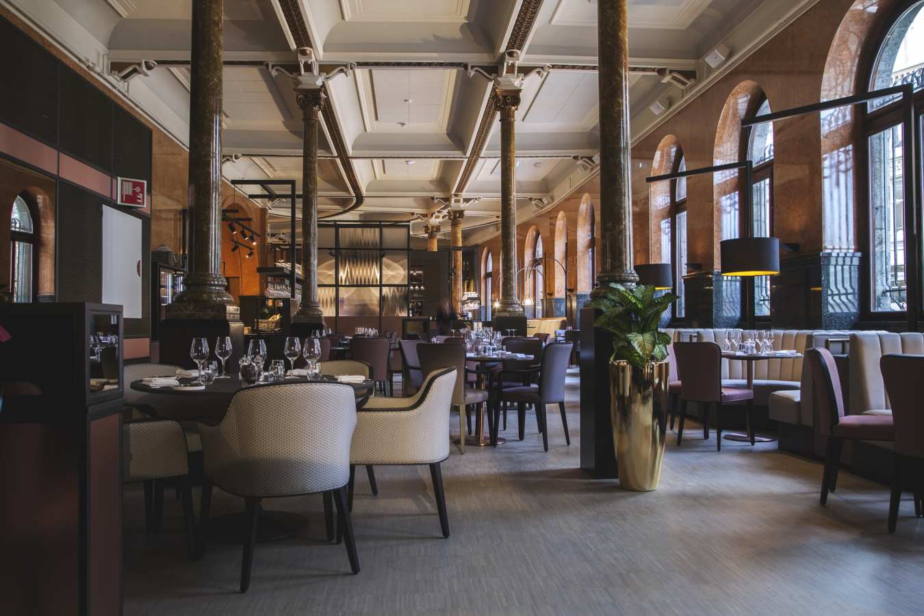 Hotel restaurant