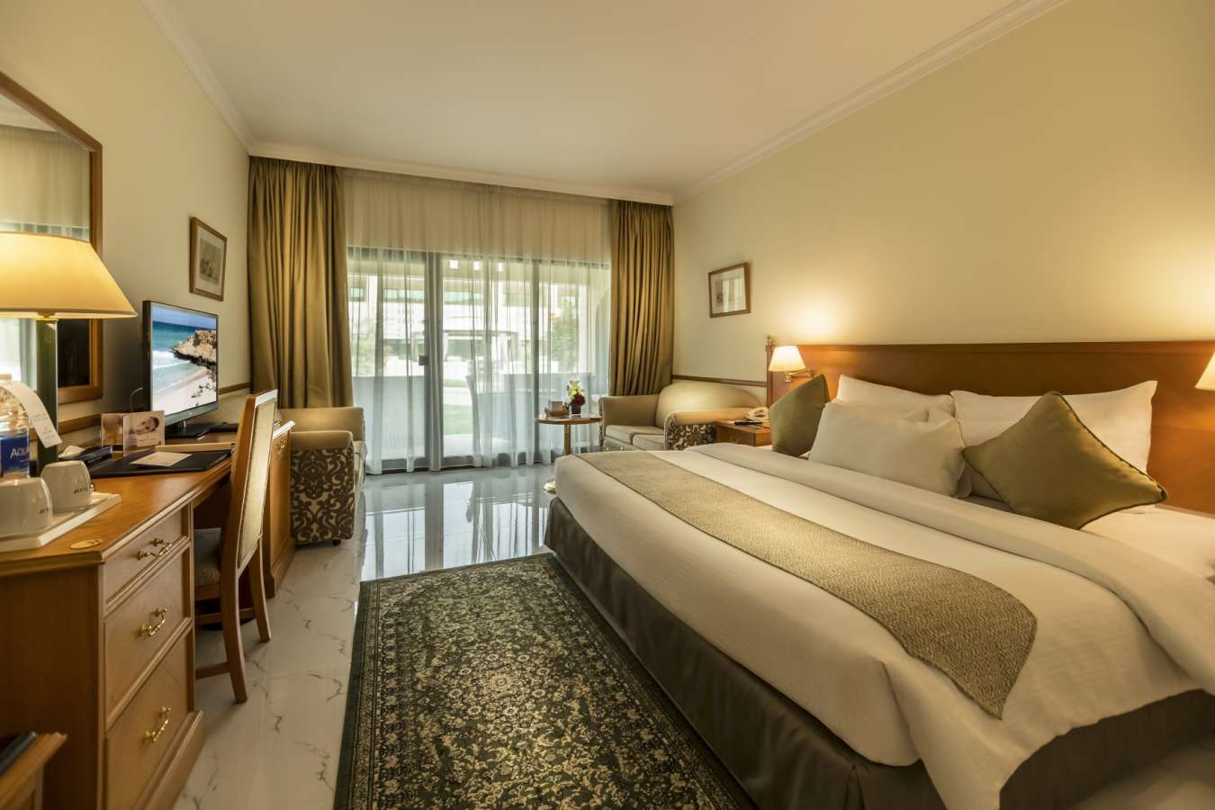 Bedroom - Golden Tulip Nizwa