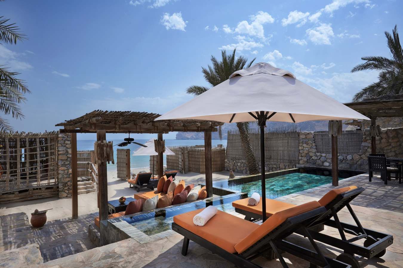 Pool Villa Suite Beachfront - Six Senses Zighy Bay