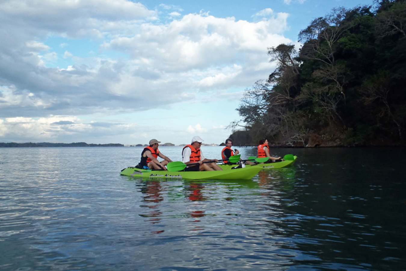 Kayaking - Isla Palenque