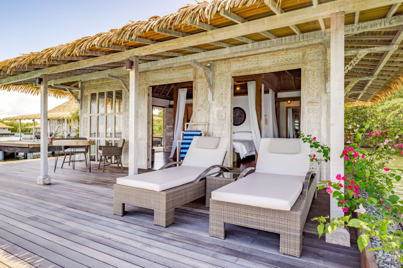 NBB Glass Floor Villa Ext Terraza  