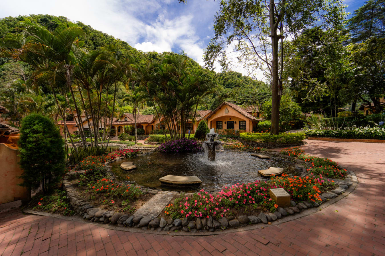 Valle Escondido Resort Golf  Spa