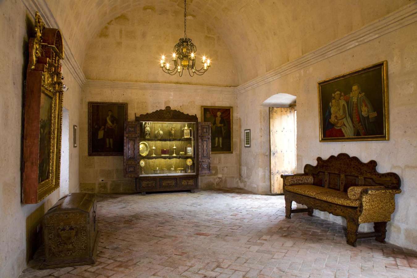 Salon Museo - Casa Andina Private Collection Arequipa