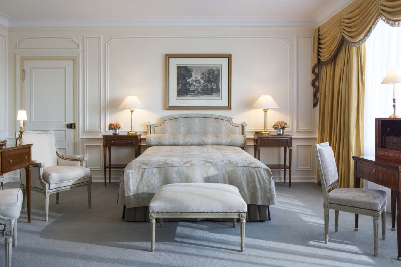 Guest room - Four Seasons Hotel Ritz Lisbon
