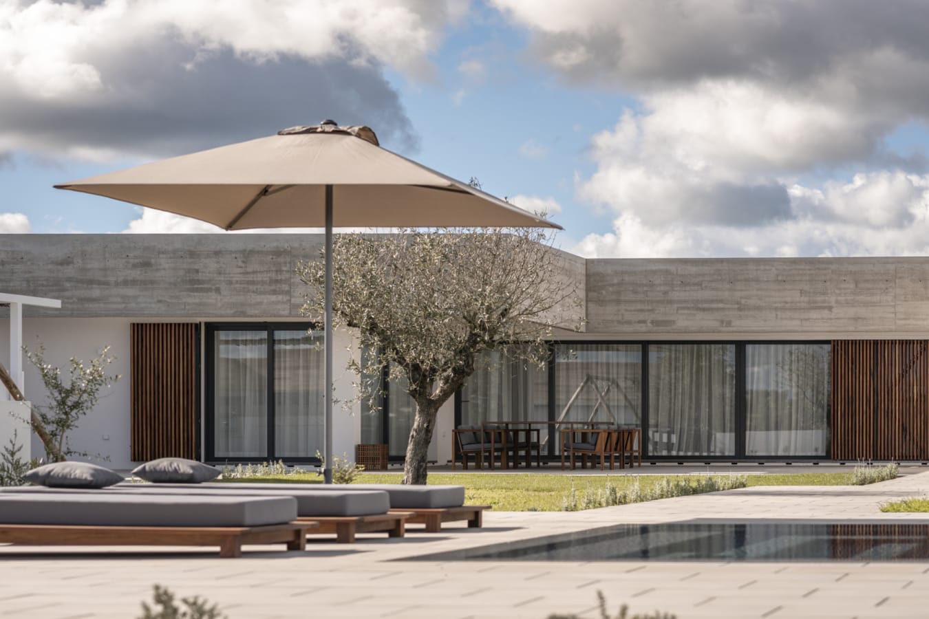 Swimming pool Villa Arinto 