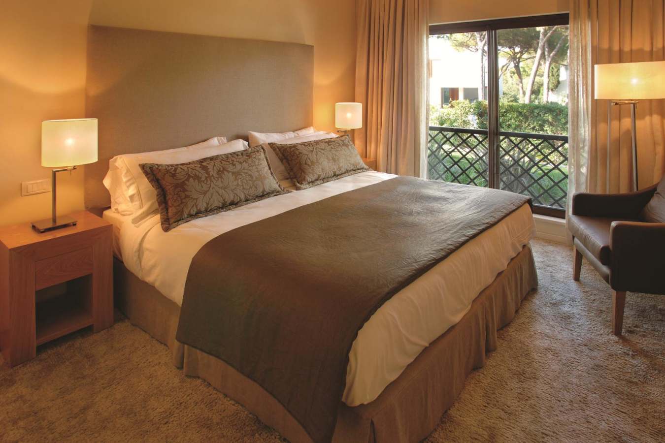 Deluxe villa double bedroom - Pine Cliffs