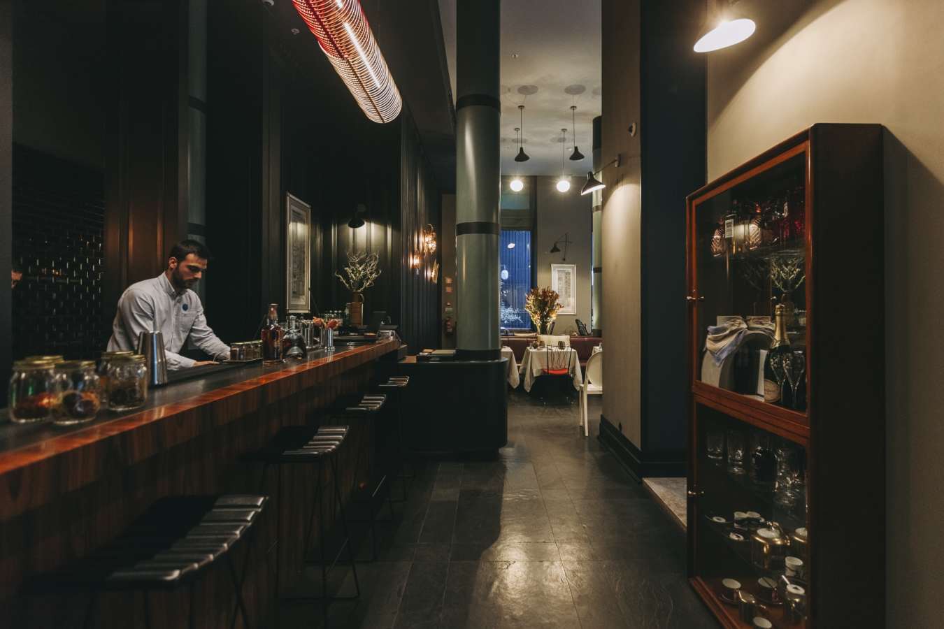 Bar