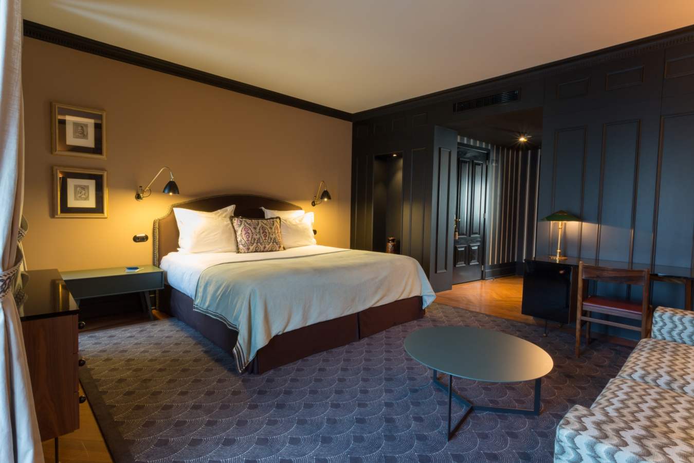 Guest room