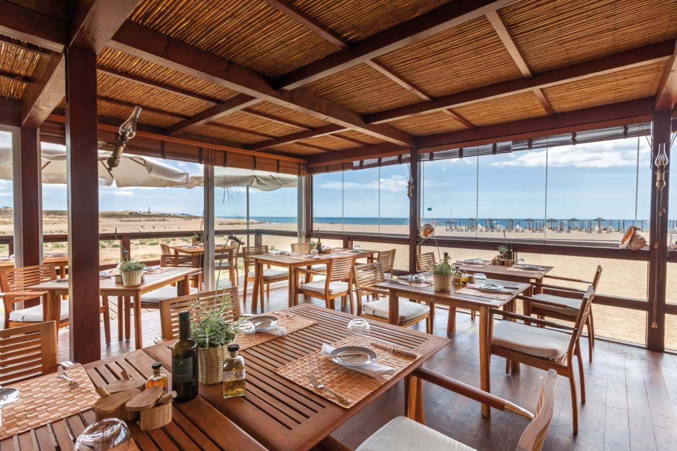 Arte Nautica Beach Restaurant