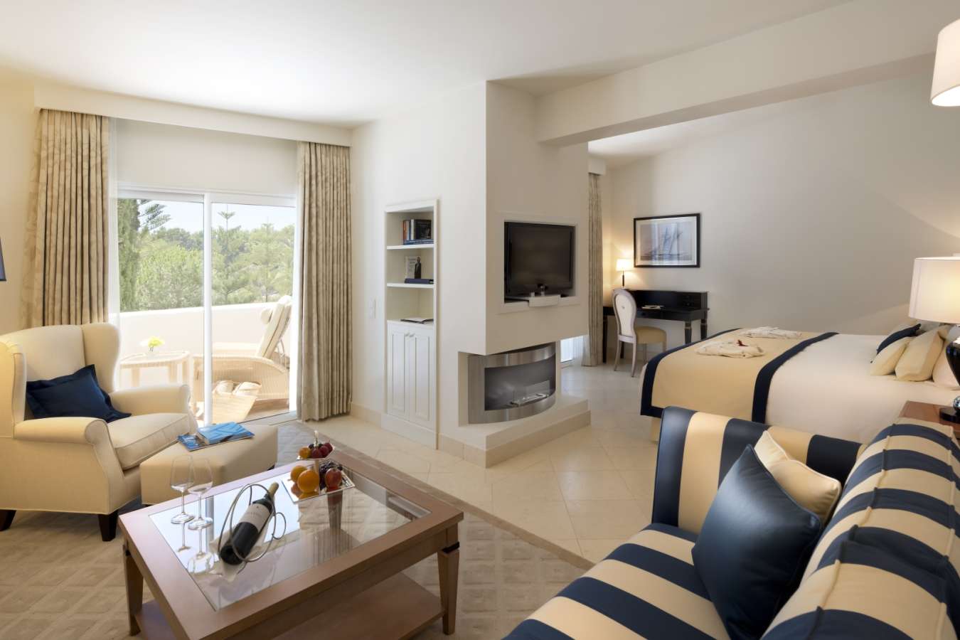 Oasis Family Suite Main Bedroom