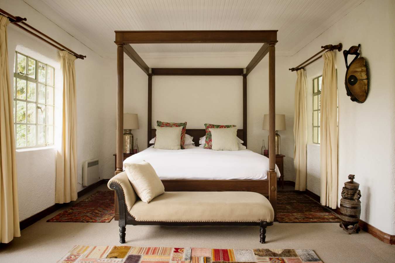 Bedroom - Sabyinyo Silverback Lodge