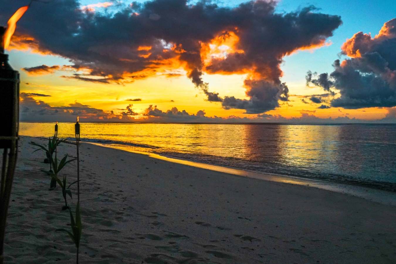 Beach Bar Sunset - Alphonse Island