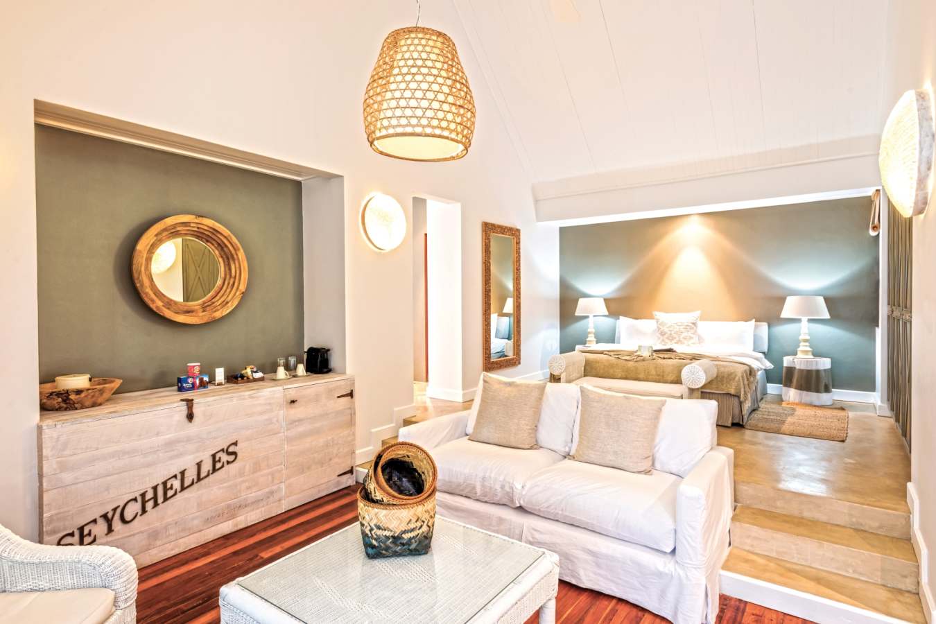 Beach Suite Interior - Alphonse Island