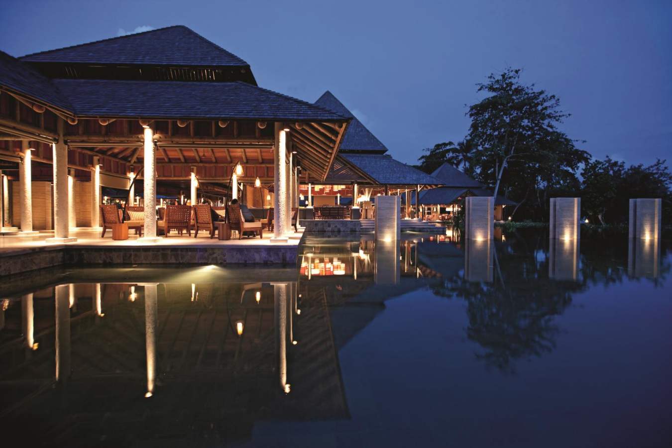 Main Building - Constance Ephelia Resort