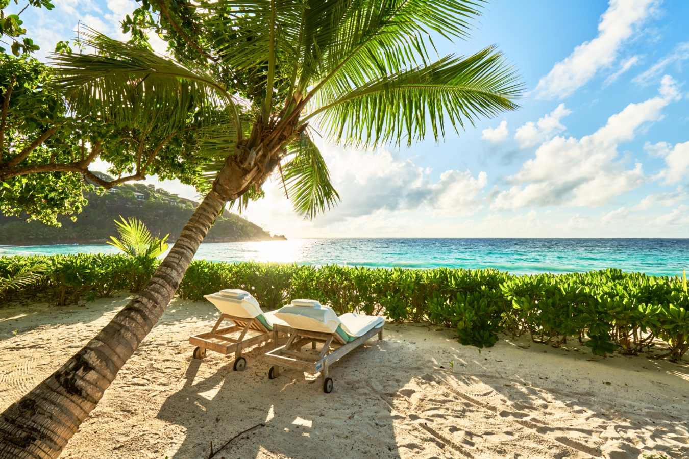Sun loungers - Four Seasons Resort Seychelles