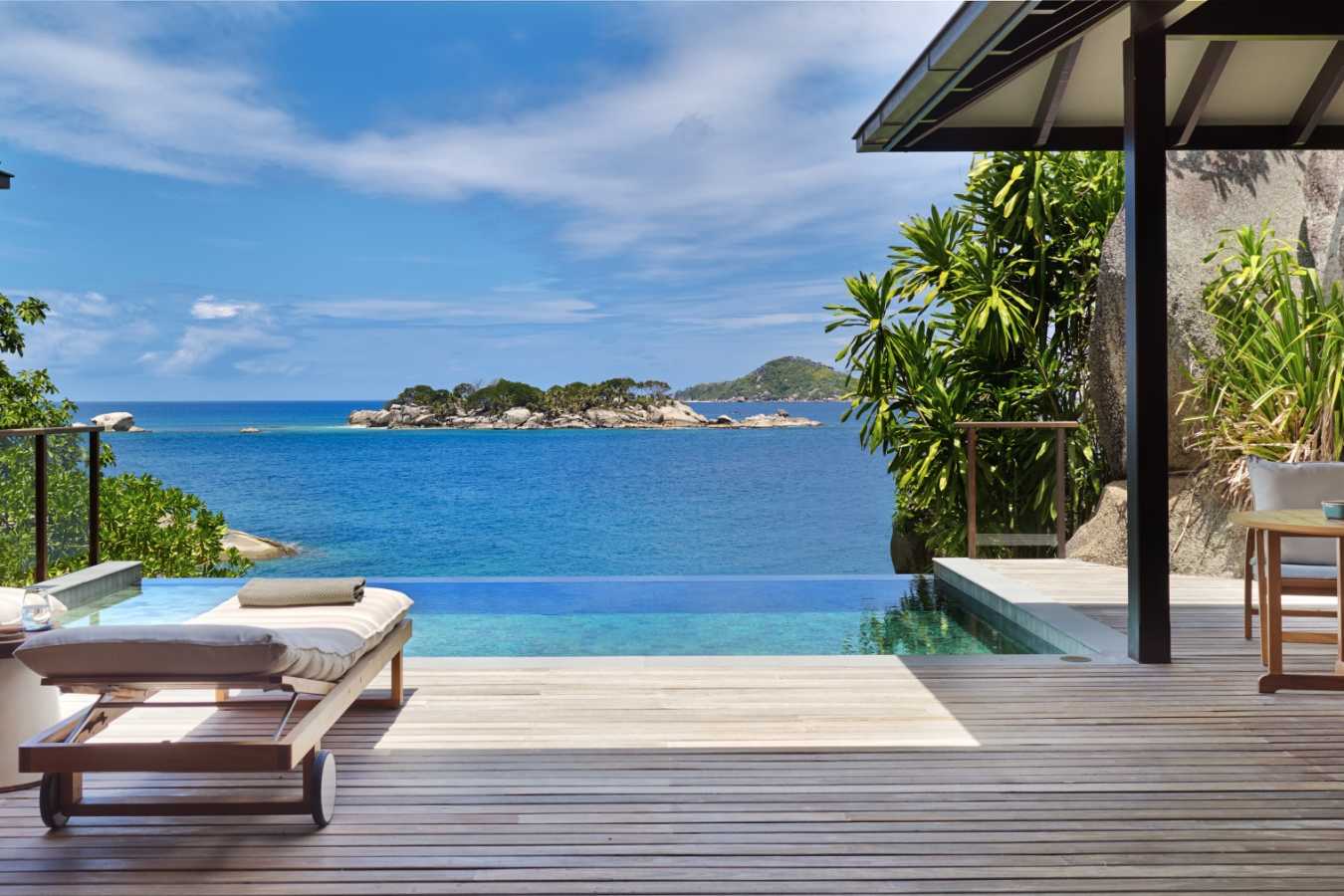 Ocean Front Pool Villa Deck