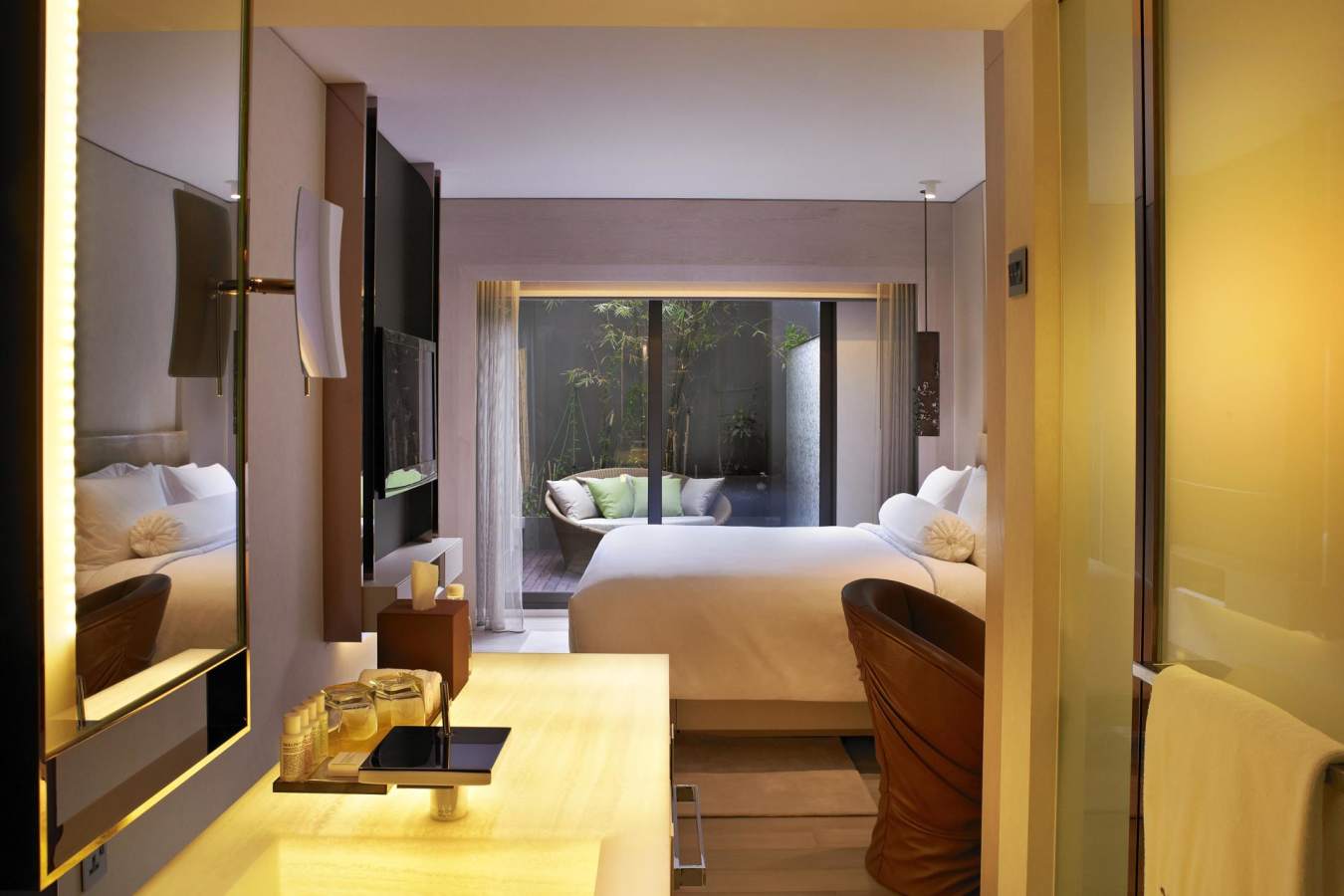 Patio Room - Naumi Hotel