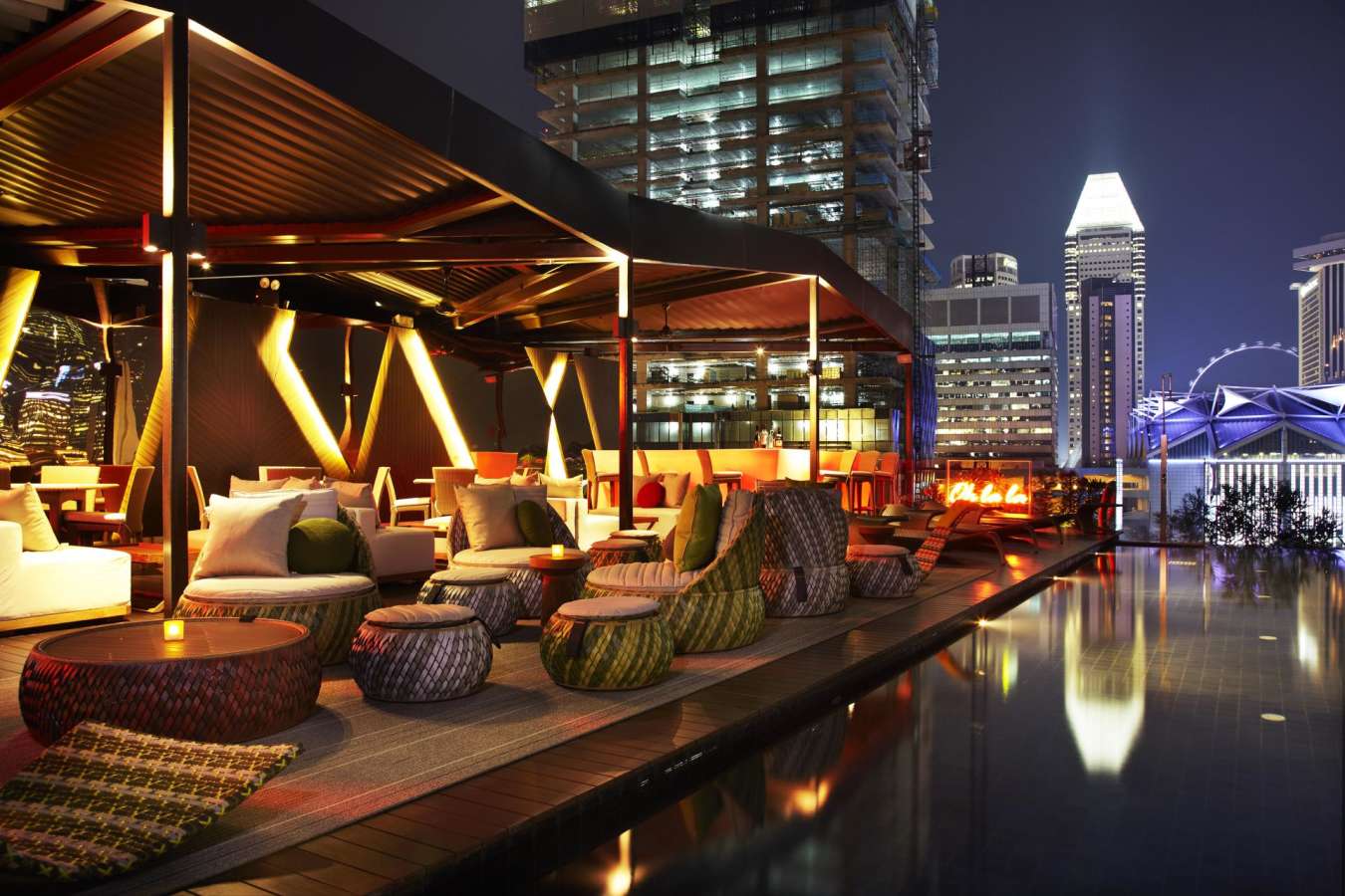 Cloud 9 Rooftop Bar - Naumi Hotel