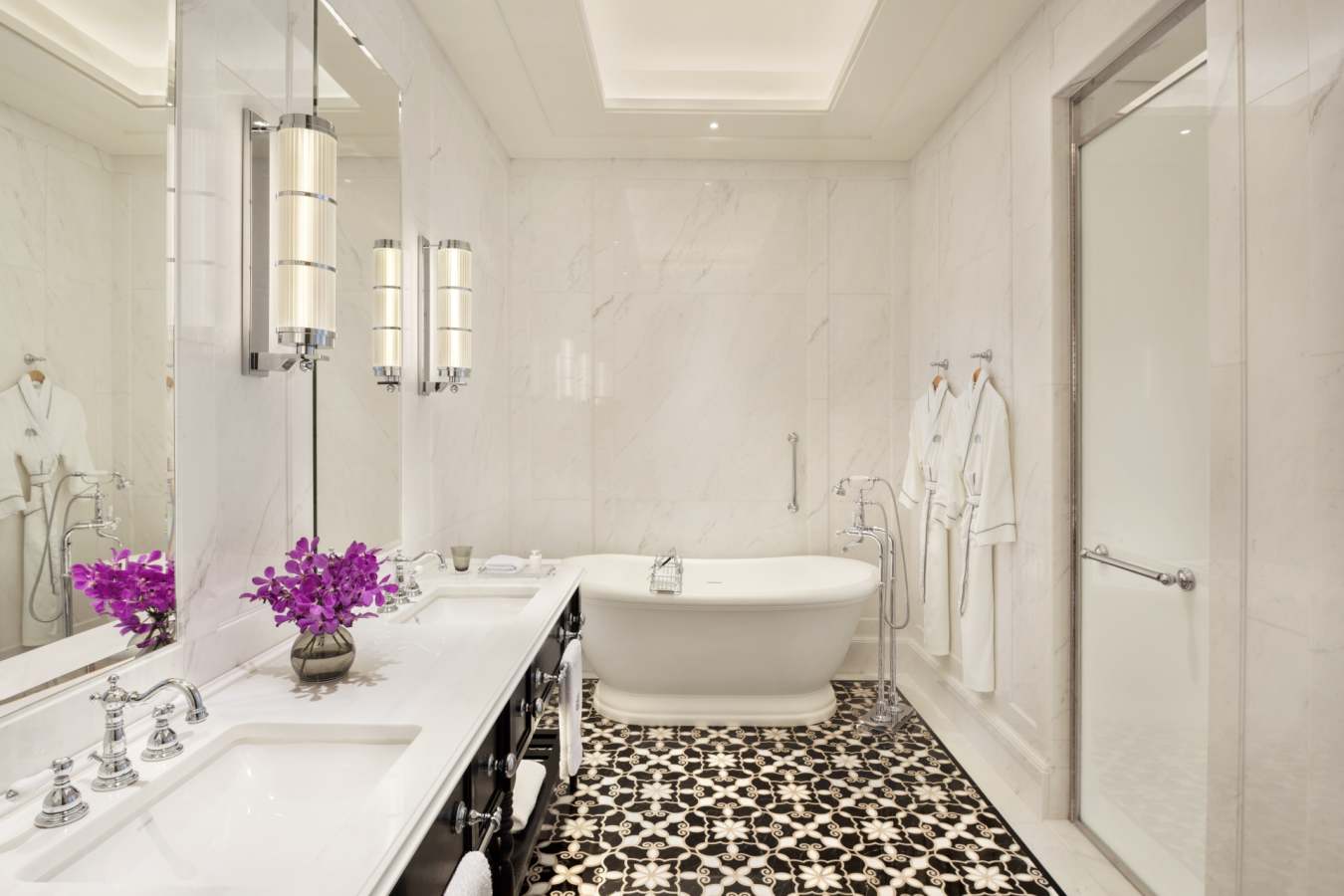 Residence Suite Bathroom - Raffles Hotel Singapore