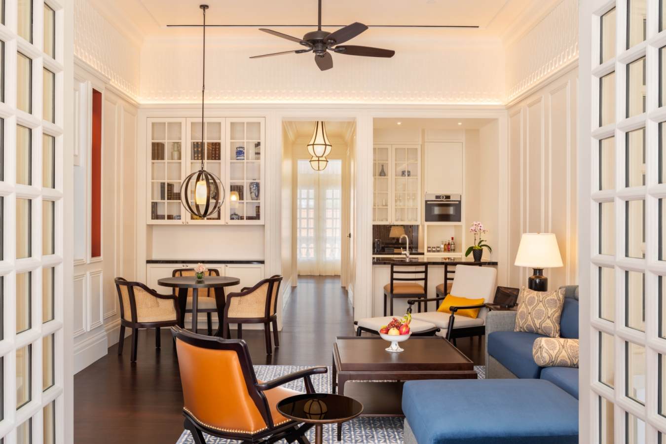 Residence Suite Lounge - Raffles Hotel Singapore