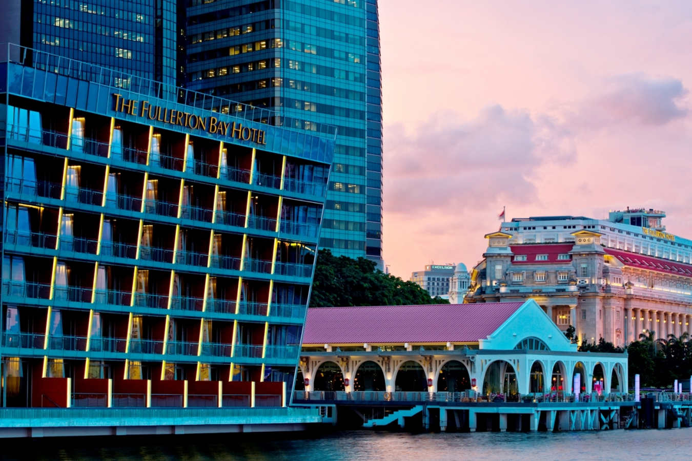 Stunning waterfront location - The Fullerton Bay