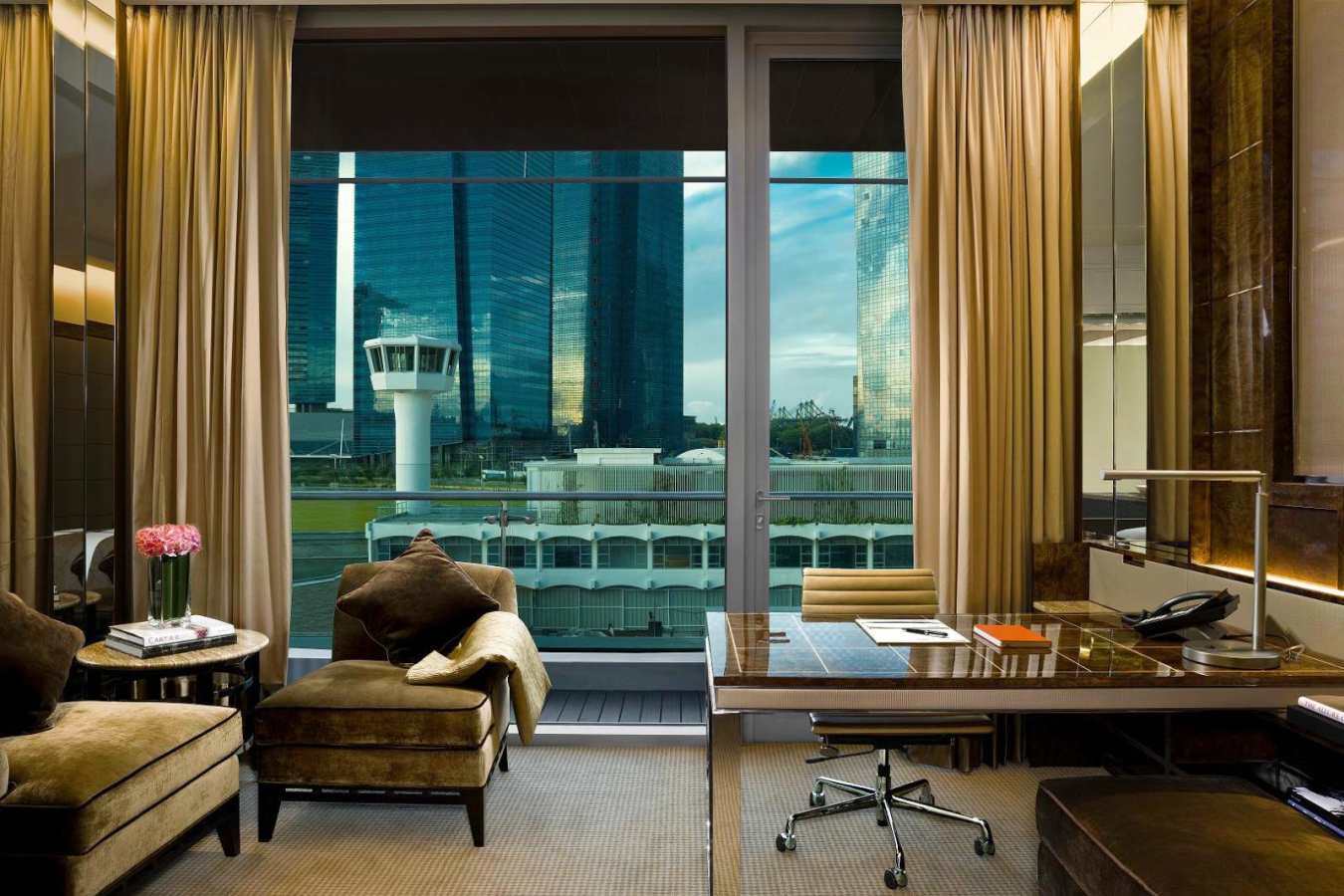Deluxe Room - The Fullerton Bay